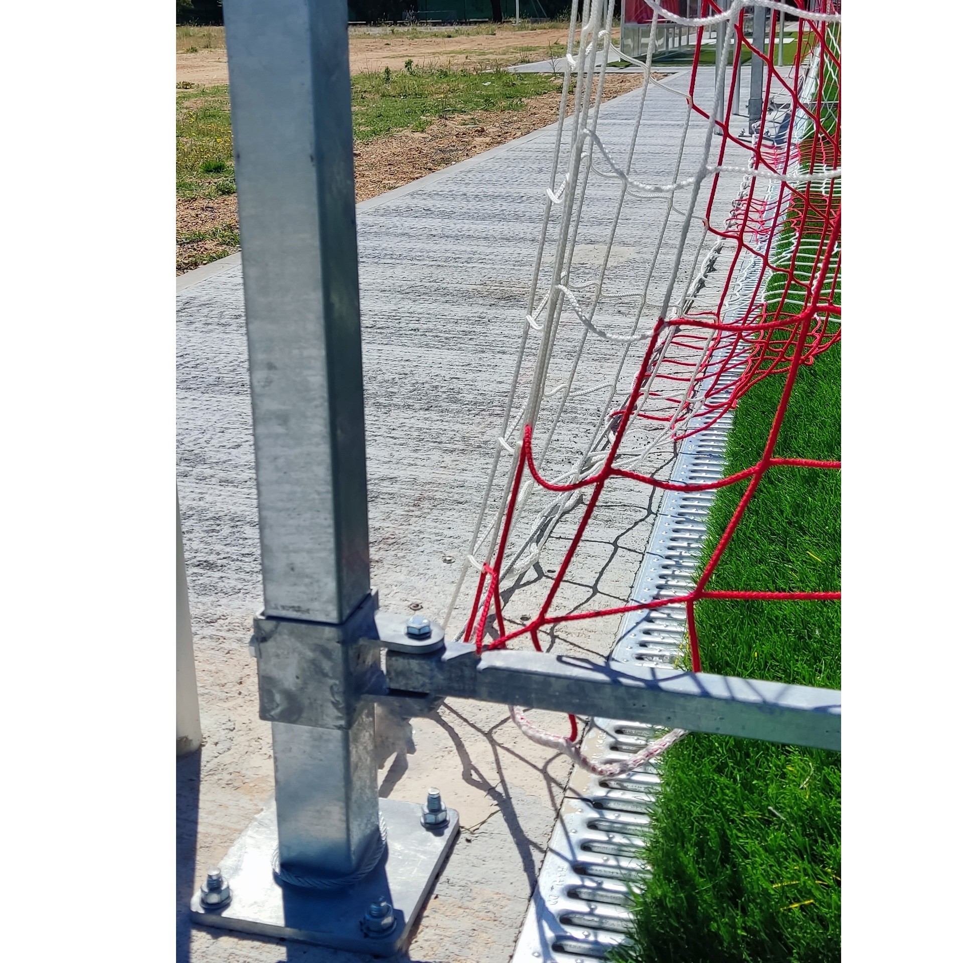 JUEGO PORTERÍAS ALUMINIO FÚTBOL 7  120X100 MM ABATIBLES CON ARQUILLOS GALVANIZADOS EN CALIENTE - Imagen 3