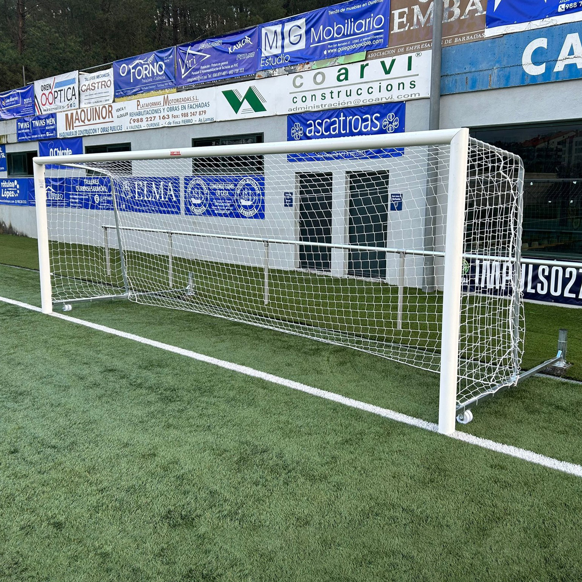 JUEGO PORTERÍAS ALUMINIO FÚTBOL 7 90 MM ABATIBLES CON ARQUILLOS CINCADOS - Imagen 5